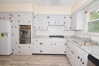197-10 Hiawatha Ave in Queens, NY - Building Photo - Building Photo