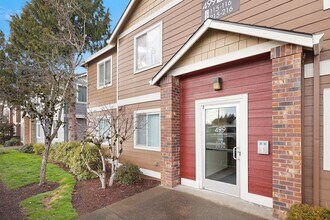 Andrea Place Apartments in Portland, OR - Foto de edificio - Building Photo