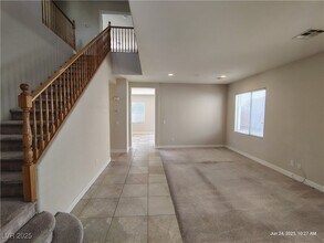 6729 Donside Ct in Las Vegas, NV - Building Photo - Building Photo