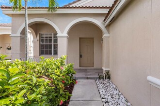 1736 Aspen Ln in Weston, FL - Building Photo - Building Photo