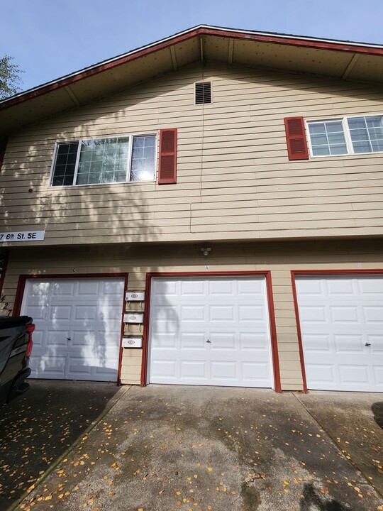 427 6th Ave SW in Albany, OR - Building Photo