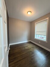 3300 N Troy St in Chicago, IL - Building Photo - Building Photo
