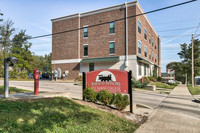 Railway Manor in Bloomington, IN - Foto de edificio - Building Photo