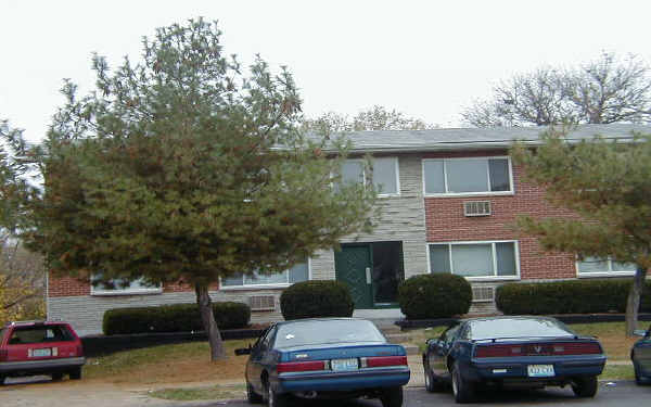 21 Quick Dr in Florissant, MO - Building Photo