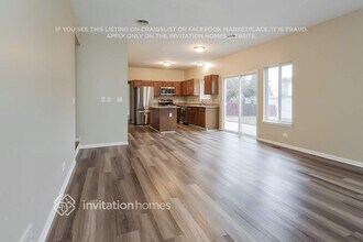 290 S Annandale Dr in Lake In The Hills, IL - Building Photo - Building Photo