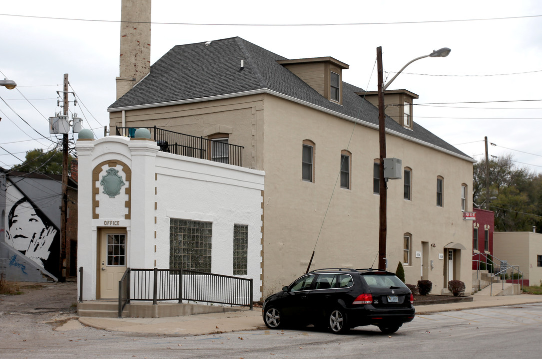 1028-1032 S Shelby St in Indianapolis, IN - Building Photo