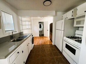 6615 E Ocean Blvd in Long Beach, CA - Building Photo - Building Photo