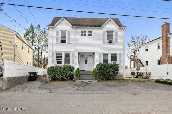 property at 10 Artic St