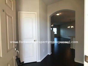 5007 Sanger Cir Dr in Sanger, TX - Building Photo - Building Photo