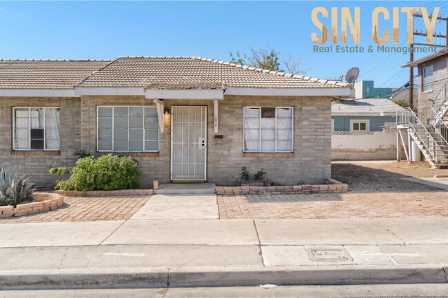 1017 E Bonneville Ave in Las Vegas, NV - Building Photo - Building Photo