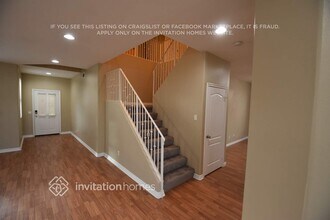 8240 Chamberlain Ln in Los Angeles, CA - Building Photo - Building Photo