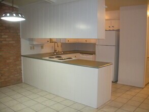 3823 51st St, Unit B in Lubbock, TX - Foto de edificio - Building Photo