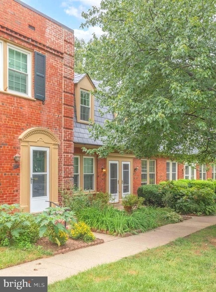 1510 S Edgewood St in Arlington, VA - Building Photo - Building Photo