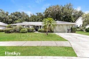 1411 Banbury Loop N in Lakeland, FL - Building Photo