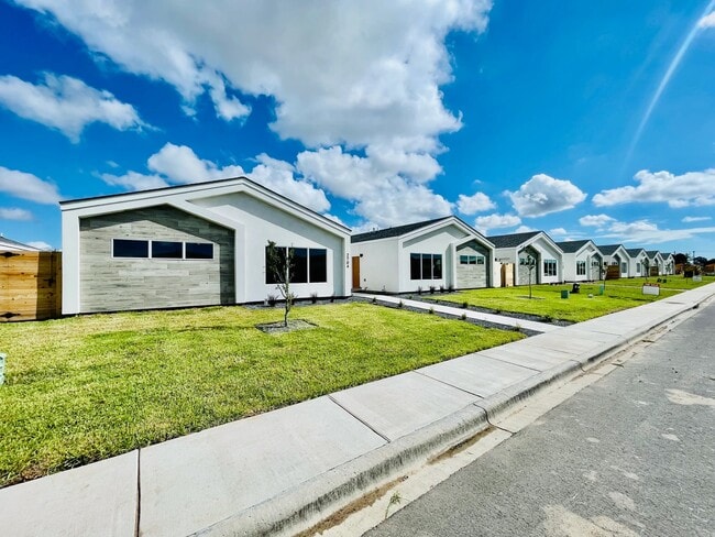 2608 Brownjay Rd, Unit 1, Unit 1