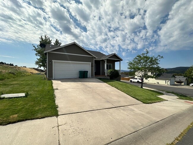 property at 5096 Larch Ln