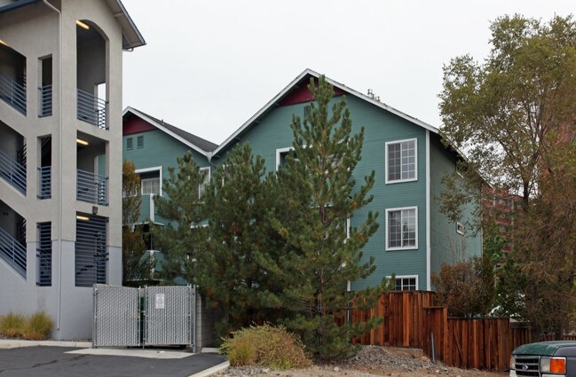 College Terrace Apartments in Reno, NV - Building Photo - Building Photo