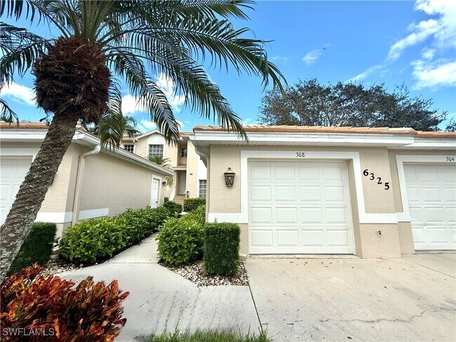 6325 Wilshire Pines Cir in Naples, FL - Building Photo - Building Photo
