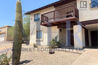 15604 E Mustang Dr in Fountain Hills, AZ - Foto de edificio - Building Photo