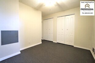 9325 157 St NW in Edmonton, AB - Building Photo