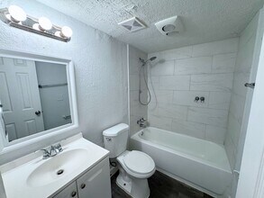 4160 21st St in Lauderdale Lakes, FL - Building Photo - Building Photo