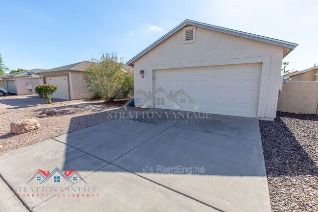4725 E Brown Rd in Mesa, AZ - Building Photo - Building Photo