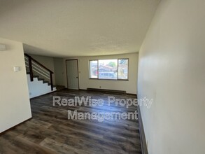 1114 SW Deschutes Ave in Redmond, OR - Building Photo - Building Photo