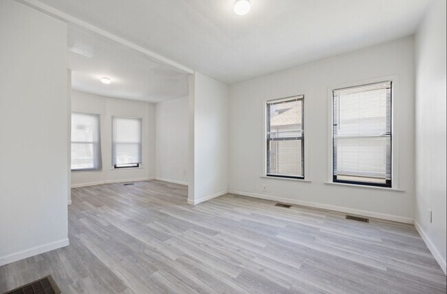 2835 W 38th Pl in Chicago, IL - Building Photo - Building Photo