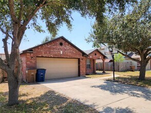 1908 Linsay Blvd in Edinburg, TX - Building Photo - Building Photo