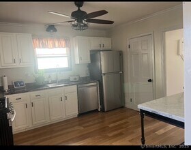 104 Meadowbrook Rd in West Hartford, CT - Building Photo - Building Photo