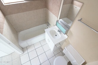 5200 Carousel Dr in El Paso, TX - Building Photo - Building Photo