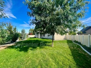 9200 W Avalanche Ct in Boise, ID - Building Photo - Building Photo