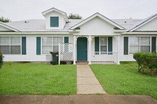 309 Loveland Cir in Pensacola, FL - Building Photo
