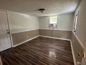 742 S Morgantown Rd in Greenwood, IN - Building Photo - Building Photo