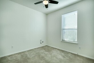 13813 James Garfield St in Manor, TX - Building Photo - Building Photo