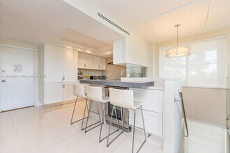 155 Ocean Lane Dr, Unit 408-308 in Key Biscayne, FL - Building Photo - Building Photo