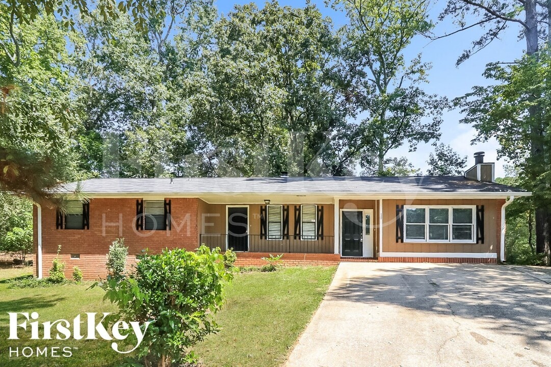 3960 Watkins Way in Douglasville, GA - Foto de edificio