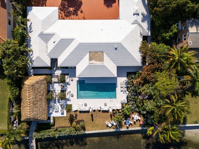 property at 3410 N Flagler Dr