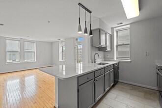 1308 Clifton St NW, Unit 408 in Washington, DC - Foto de edificio - Building Photo