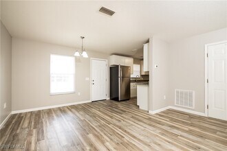 4816 Pompano Rd in Venice, FL - Building Photo - Building Photo