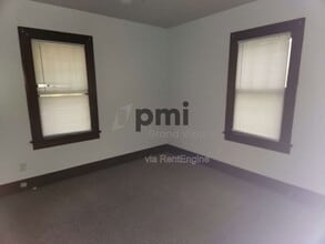 2055 E Prairie Ave in Decatur, IL - Building Photo - Building Photo