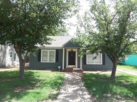 2305 27th St in Lubbock, TX - Building Photo