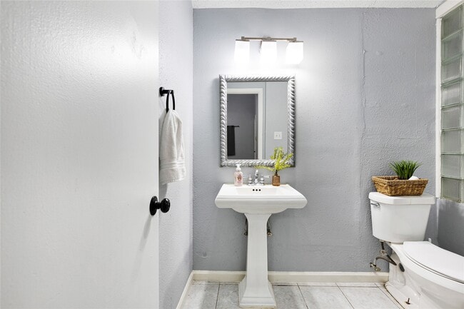 property at 11514 Gullwood Dr