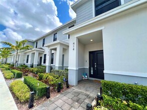 414 NE 12th St in Florida City, FL - Building Photo - Building Photo