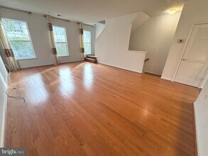 108 Moore Dr in Rockville, MD - Building Photo - Building Photo