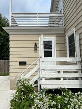 2388 West Lawn Ave, Unit 3 in Madison, WI - Building Photo - Building Photo