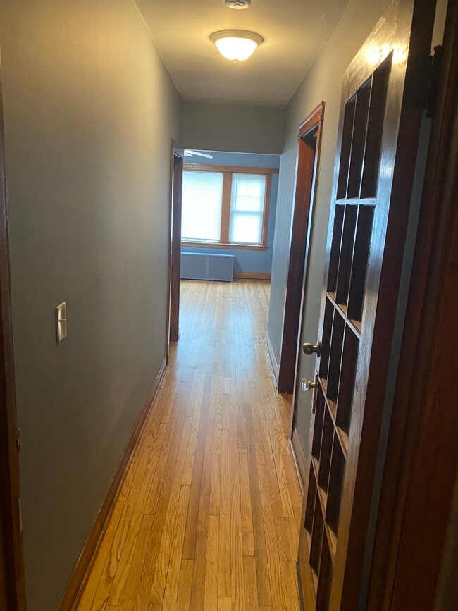 5312 W Wrightwood Ave, Unit 1st floor in Chicago, IL - Building Photo - Building Photo