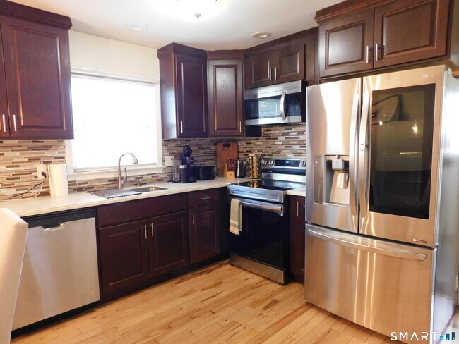 26 Dayton Rd in Bridgeport, CT - Building Photo - Building Photo