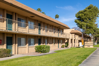 Country Club Terrace in Tucson, AZ - Foto de edificio - Building Photo