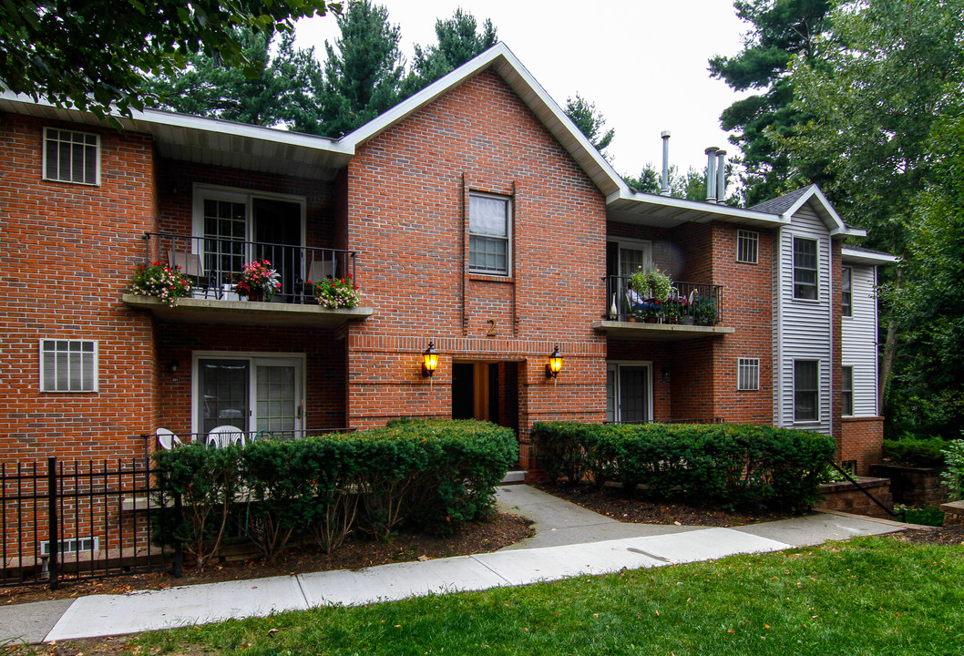 Hawthorne Gardens in Guilderland, NY - Building Photo